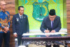 Tekankan Profesionalisme Saat Serahkan SK Direksi Tirta Randik