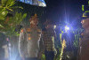 Gerak Cepat Kapolres OKU Timur Tinjau Banjir di Malam Hari