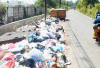 Warga Masih Membuang Sampah Besar di TPS Pinggir Jalan