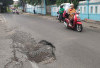 Lubang di Depan SMP Negeri 3 Palembang, Menghambat Aktivitas Siswa Sekolah