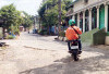 Jalannya Masih Rusak dan Berlubang