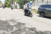 Jalan Sulaiman Amin, Aspalnya Banyak Berlubang