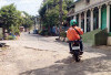 Jalannya Masih Rusak dan Berlubang