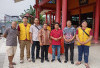 Vihara Prajna Shanti Palembang Bagikan Ratusan Paket Sembako, Wujud Bakti Umat Buddha